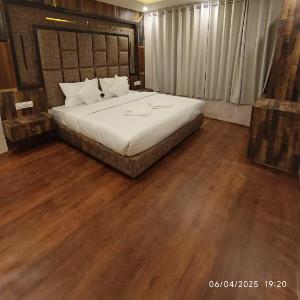 Hotel Khyber By Angl Wings