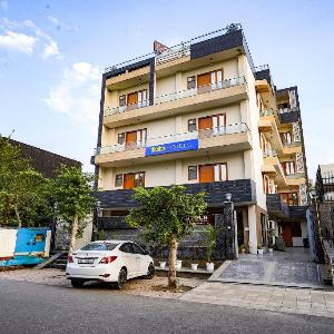 Divine Hotels & Banquets