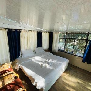 Goroomgo KGN Guest House Near Mall Road Nainital / Near Naini Lake And Naina Devi Temple