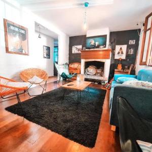 MedioMundo Hostel