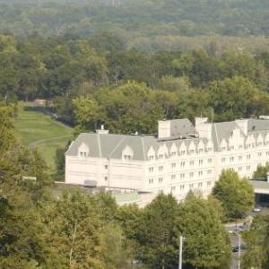 Central Stage Yonkers Hotels - Hilton Pearl River