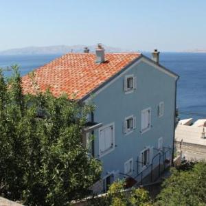 Apartments and rooms with WiFi Senj - 5560