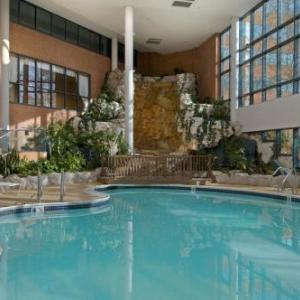 Republic Airport Hotels - Hilton Long Island/Huntington