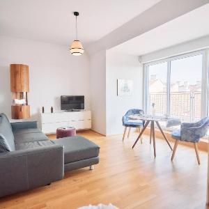 Modernes Dachgeschoss-Apartment mit Balkon in Wien - Nähe Westbahnhof