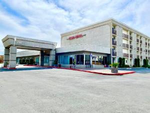 Premiere Suites, Livermore