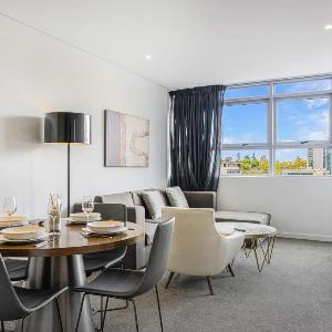 Prime Location 1BD Apartment in Chatswood
