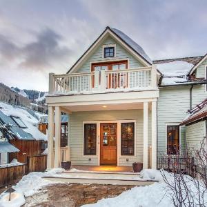 211 A South Oak by Exceptional Stays