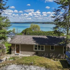 Beautiful Torch Lake House with Beach Access