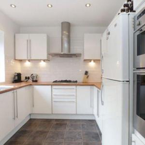 Veeve  Three Bedroom House Marylebone