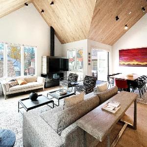 Loft House 101 by Exceptional Stays