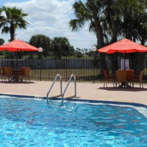 Ramada by Wyndham Davenport Orlando South