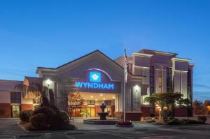 Wyndham Visalia, Visalia