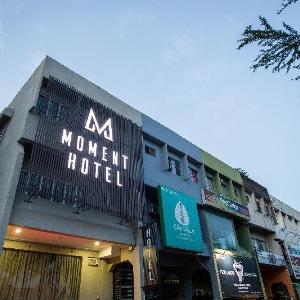 Moment Hotel
