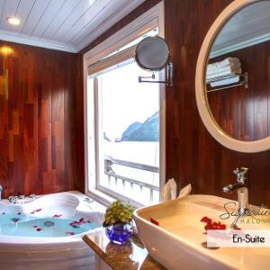Signature Royal Halong Cruise