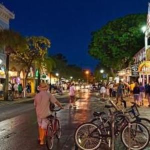 Hotels near Truman Waterfront Park Amphitheater - La Concha Hotel & Spa