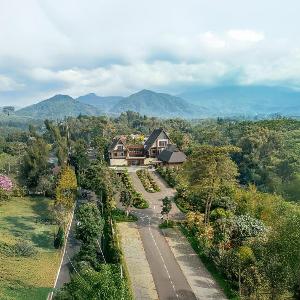 Plataran Puncak Resort