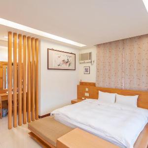 Eastern Asian Calligraphy Art Breakfast and Bed Hotel