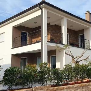 Villa Gusto 4 Mit Pool und beheiztem Whirlpool