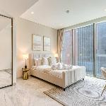 PVH - Lavish 1BR in Peninsula Five 