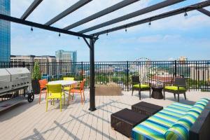 Home2 Suites by Hilton Atlanta Downtown hotel near Georgia World Congress Center