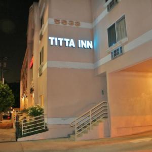 Hotels near Lodge Room Highland Park - Titta Inn