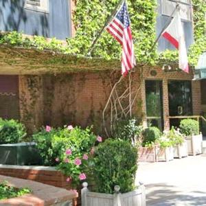 Hotels near Drake Stadium Los Angeles - Hilgard House Westwood Village