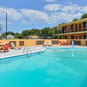 Hotels near 7 Clans First Council Casino - Americas Best Value Inn Ponca City