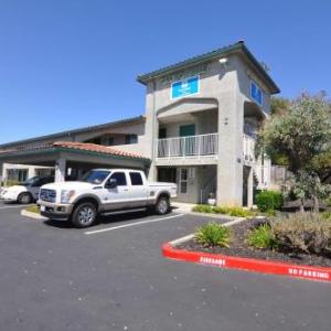 Hotels near Redwood Chapel Community Church - Castro Valley Inn