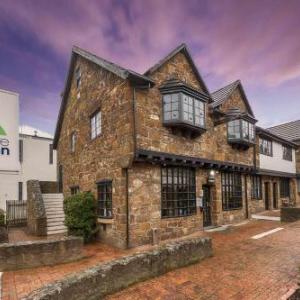 Hotels near Country Club Tasmania - Leisure Inn Penny Royal Hotel & Apartments