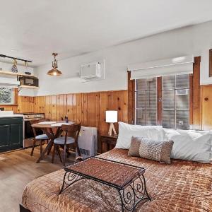 Timber Lodge #11