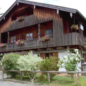 Apartment in Lenggries with balcony and a view of the Alps