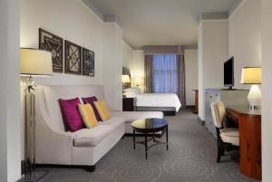 Silversmith Hotel Chicago Downtown hotel near McCormick Place