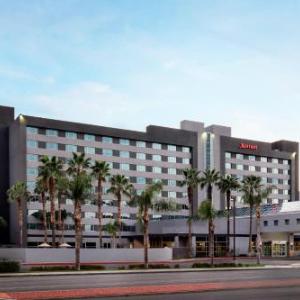 Hotels near Mechanics Bank Arena - Bakersfield Marriott At The Convention Center