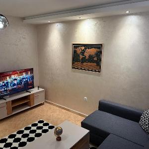 Modern Apartment with Jacuzzi in Novi Sad Center