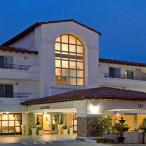 OC Tavern San Clemente Hotels - The Volare Ascend Hotel Collection