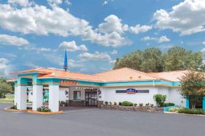 Howard Johnson by Wyndham Ocala FL, Ocala