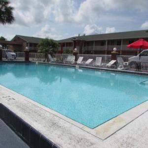 Hotels near Hertz Arena - Howard Johnson by Wyndham Ft. Myers FL