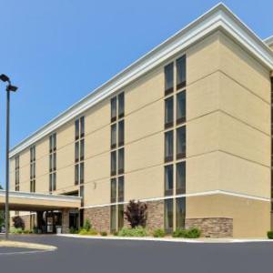 Hotels near Mechanics Hall - Holiday Inn Express Worcester
