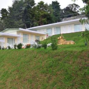 The Peak Resorts