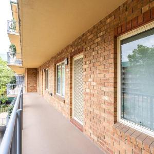 Sage on Bewes - Relaxed CBD Base with Tennis Court