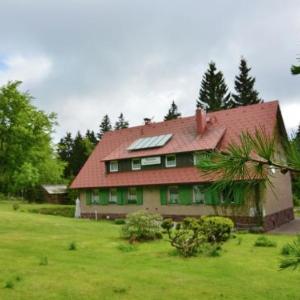 Modern Apartment in Tabarz/Thüringer Wald with Garden