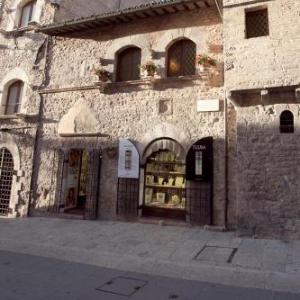 Loggia dei Maestri Comacini