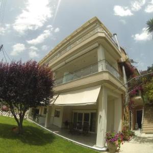 Rousis Studios