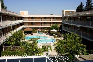 San Joaquin Hotel SureStay Collection by Best Western, Fresno