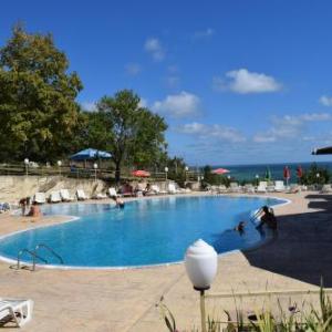 Ahilea Hotel - Free Pool Access