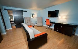 Hotel Current, Long Beach