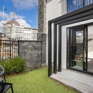Brand New Opposite Hagley Park Close CBD Hospital