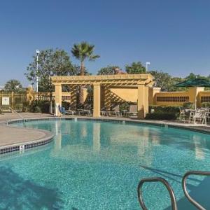 Stage Red Fontana Hotels - La Quinta Inn & Suites by Wyndham Ontario Airport