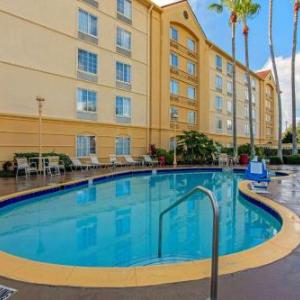 La Quinta Inn & Suites by Wyndham Orlando Airport North