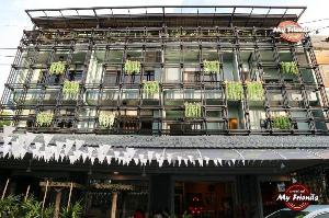 My Friends Hotel, Trang